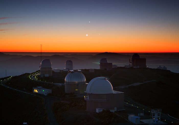 Three planets dance over the ESO's La Silla Observatory